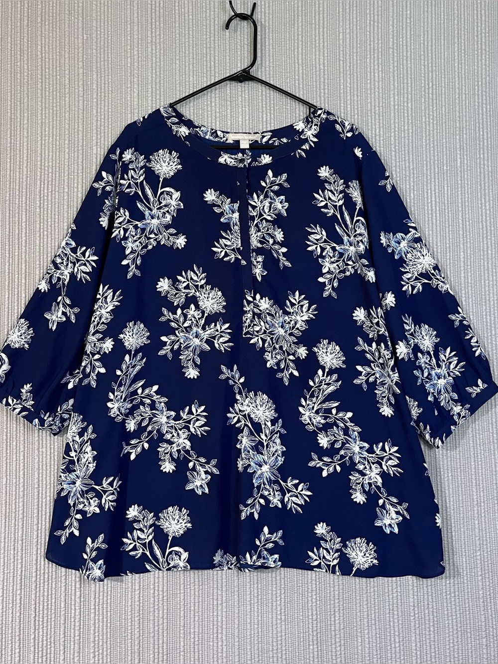 Woman Within Blouse Navy Blue White Floral Womens Plus Sz 2X Semi-sheer